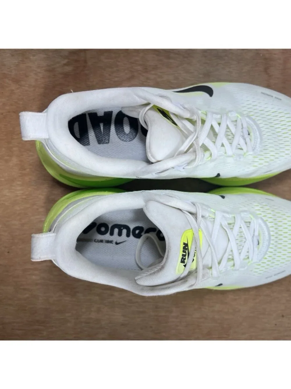 Nike Zoom Vomero 18 Women’s  Size 8 White Black Electric Green HM6804-102